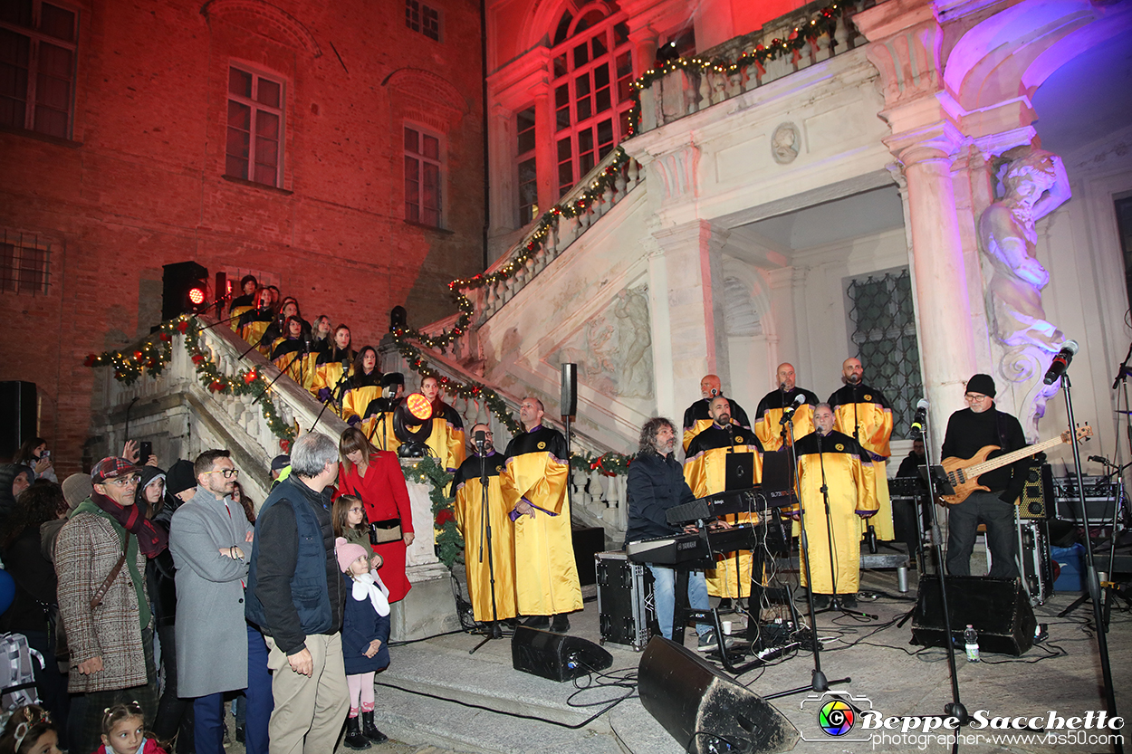 VBS_4373 -  Il Magico Paese di Natale 2024 - Spettacolo di Inaugurazione a Govone.jpg